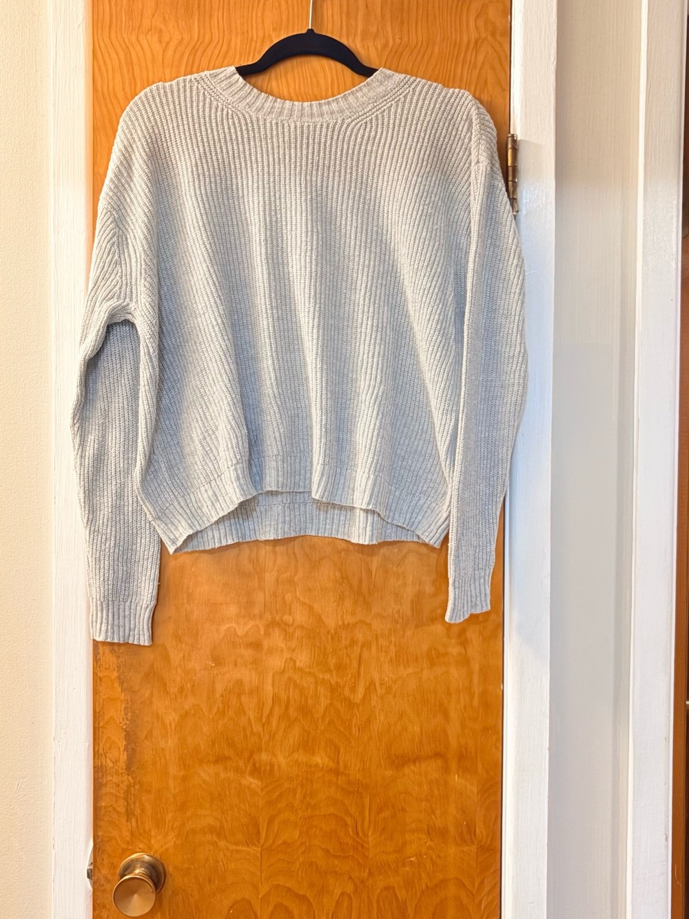 American Eagle Outfitters Light Gray  Crewneck Sweater